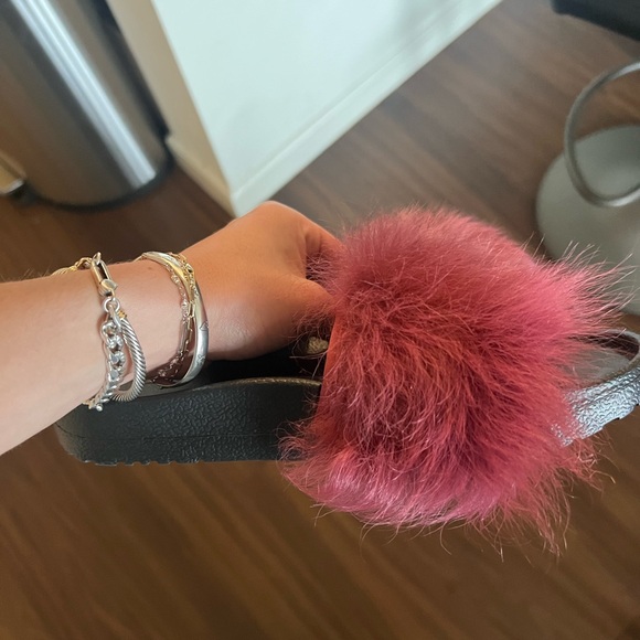 Ugg slide slippers - Picture 3 of 4